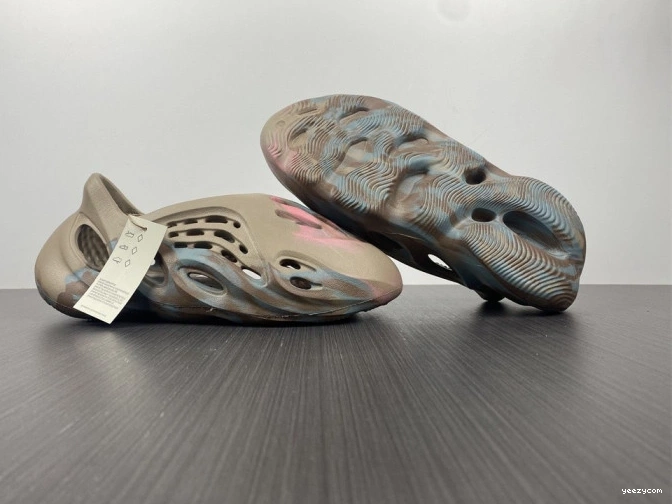 GY3969 Adidas Runner Foam Yeezy 1023